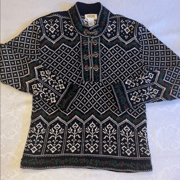 Talbots Sweaters - Talbots VTG Nordic Cotton Sweater with Metal Hook Closure